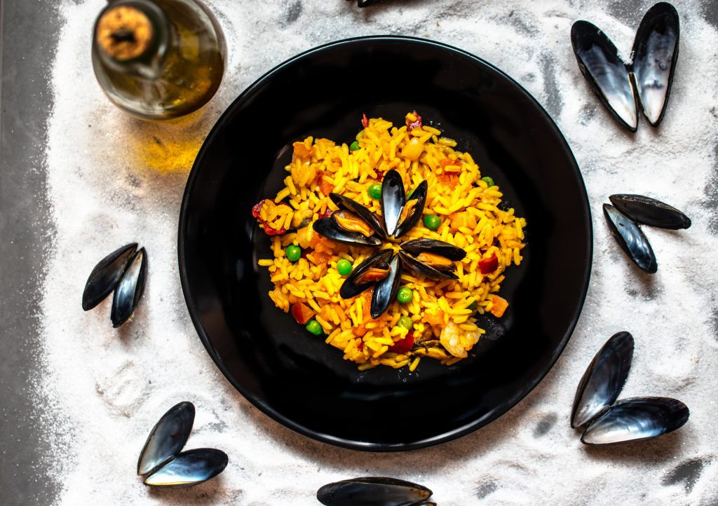 things to do in summer: paella on the beach